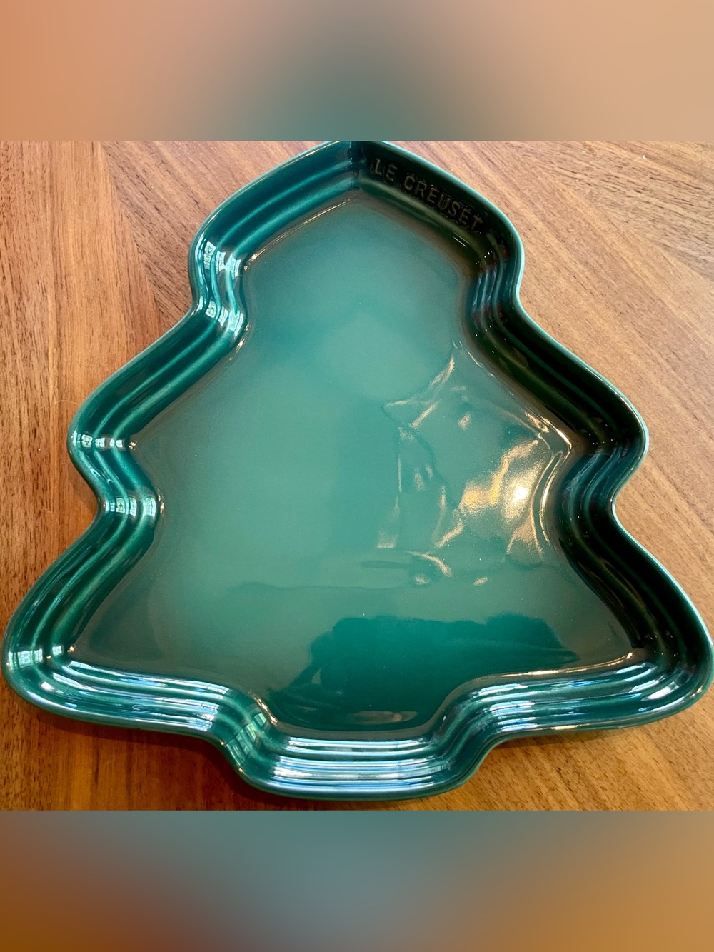 rare Le Creuset Green Christmas Tree Plate